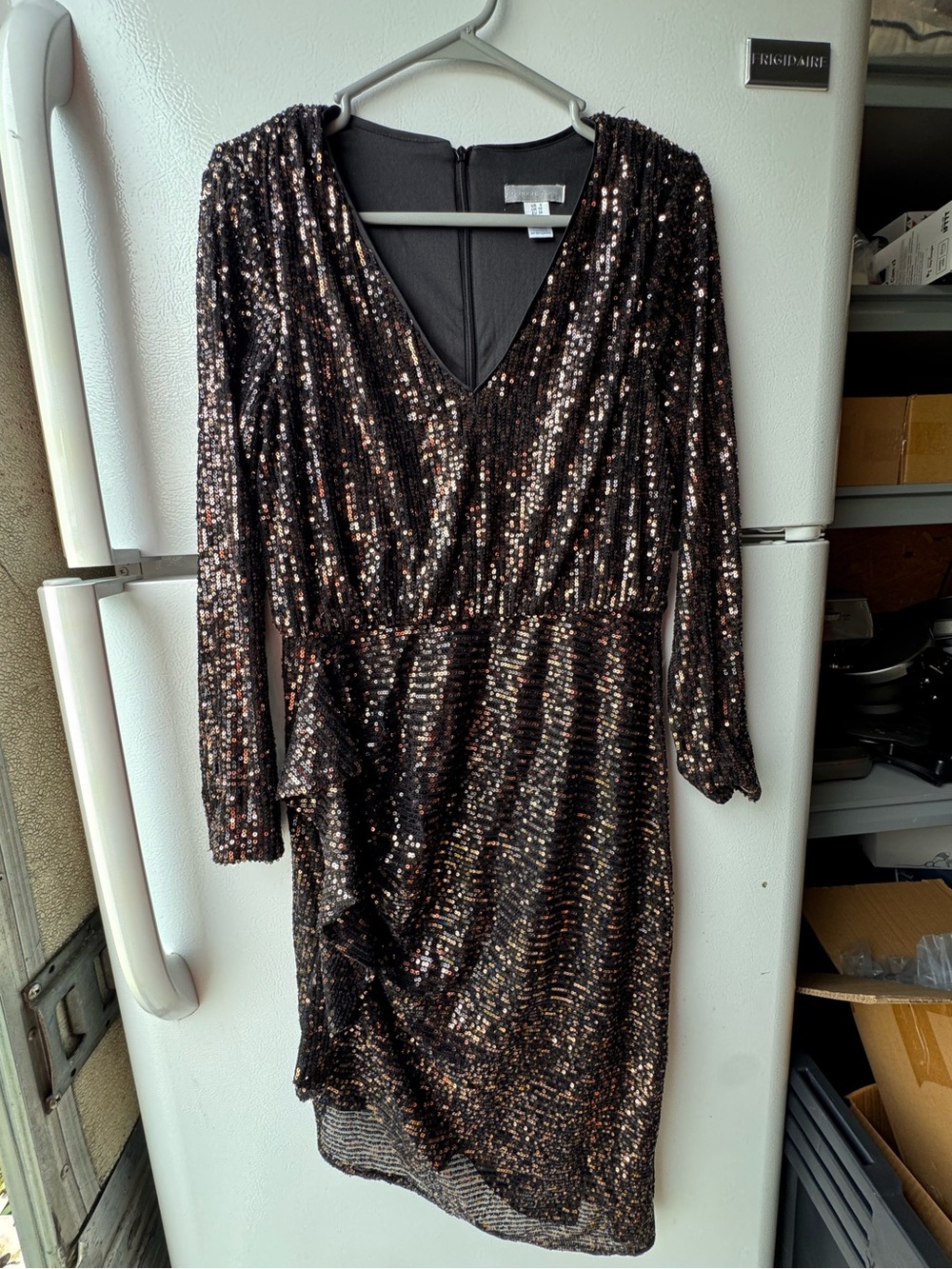 Woman’s London Times Black Sequin V‑Neck Long Sleeve Party Dress SZ 6